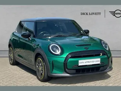 Używany Mini Cooper S Level 2 135 kW (184 KM) 2022 Zielony Hatchback