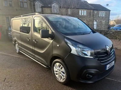 Używany Renault Trafic 2016 Czarny Minivan