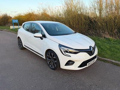 Used Renault Clio V SE 90 HP (66 kW) 2022 White Hatchback