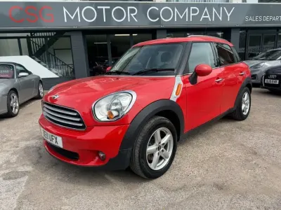 Usado Mini Cooper 122 CV (89 kW) 2011 Rojo Utilitario