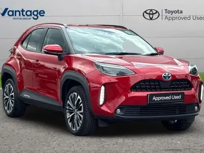 Used Toyota Yaris Cross 113 HP (83 kW) 2024 Red SUV