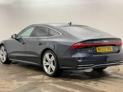 Usado Audi A7 S-Line 245 HP (180 kW) 2023 Azul Sedan