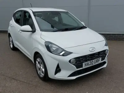 Used Hyundai i10 SE 84 HP (61 kW) 2020 White Hatchback