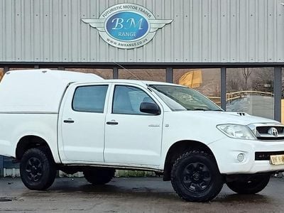White Used 2011 Toyota HiLux Pickup | £4,500 (A bit pricey)