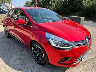 Used Renault Clio Dynamique 90 HP (66 kW) 2017 Red Hatchback