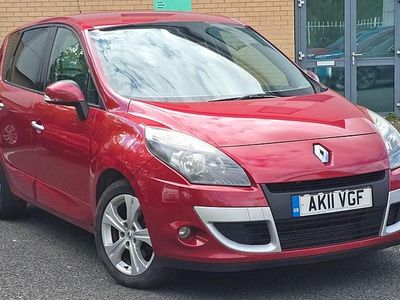 Used Renault Scénic III Dynamique 110 HP (80 kW) 2011 Red MPV