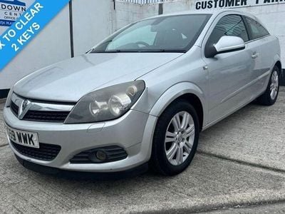 Used Vauxhall Astra Design Edition 115 HP (84 kW) 2009 Silver Hatchback