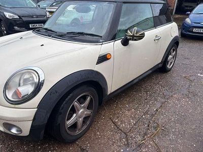 Used Mini Cooper Hatch 2007 White Hatchback
