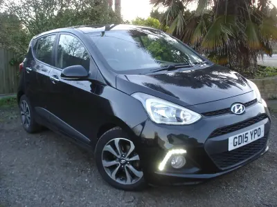 Usado Hyundai i10 Premium SE 87 HP (63 kW) 2015 Preto Citadino