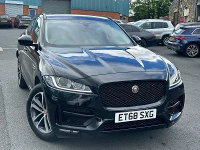 Used Jaguar F-Pace R-Sport 240 HP (176 kW) 2018 Black SUV