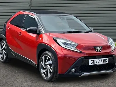 Used Toyota Aygo X 72 HP (52 kW) 2022 Red SUV