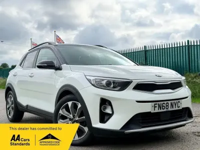 Used Kia Stonic First Edition 108 HP (79 kW) 2018 White SUV