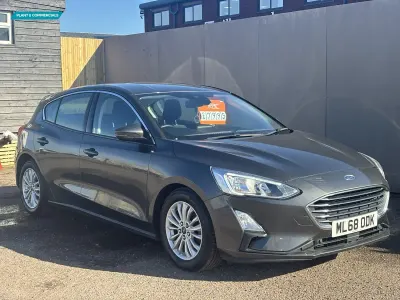 Used Ford Focus Titanium 125 HP (91 kW) 2018 Grey Hatchback