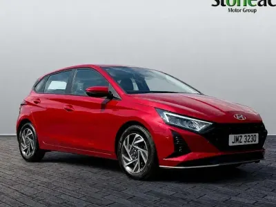 Used Hyundai i20 Advanced 101 HP (74 kW) 2024 Red Hatchback