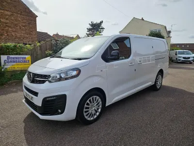 Usado Vauxhall Vivaro S 100 HP (73 kW) 2023 Branco Monovolume