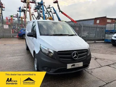 Usado Mercedes Vito Progressive 161 HP (118 kW) 2021 Branco Van