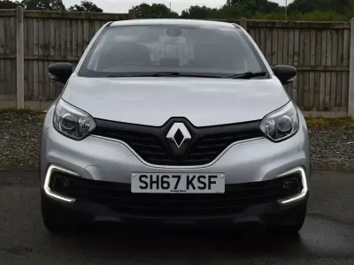 Used Renault Captur Dynamique 90 HP (66 kW) 2017 Silver SUV