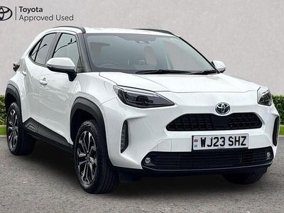 Used Toyota Yaris Hybrid Design 116 HP (85 kW) 2023 Pure white