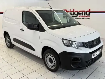 Used Peugeot Partner Premium 131 HP (96 kW) 2024 White MPV