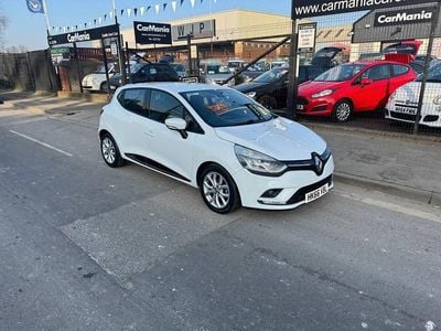 Used Renault Clio IV Dynamique 2016 White Estate