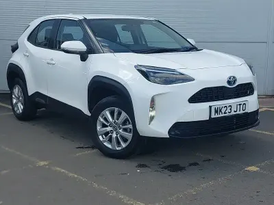 Used Toyota Yaris Hybrid 116 HP (85 kW) 2023 White Estate