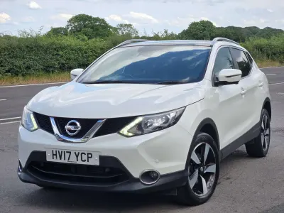 Used Nissan Qashqai N-Vision 2017 White SUV