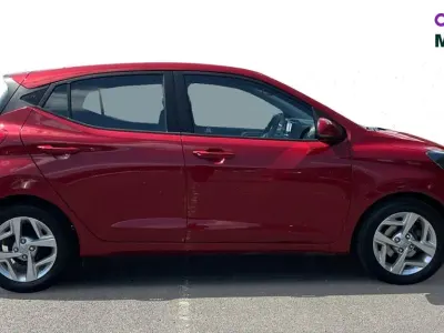 Used Hyundai i10 SE 67 HP (49 kW) 2022 Red Hatchback