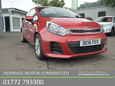 Used Kia Rio 84 HP (61 kW) 2016 Red Hatchback