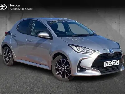 Used Toyota Yaris Design 116 HP (85 kW) 2023 Silver Hatchback
