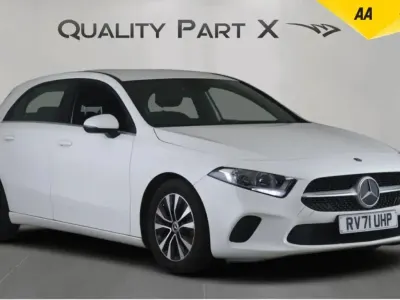 Używany Mercedes A180 SE 136 KM (100 kW) 2021 Biały Hatchback