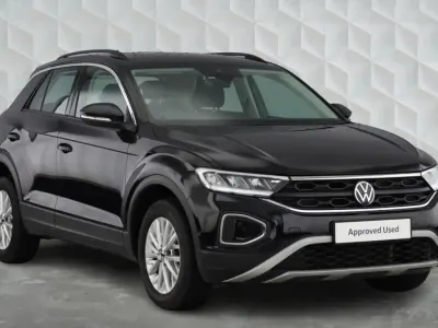 Used VW T-Roc Life 110 HP (80 kW) 2023 Black SUV