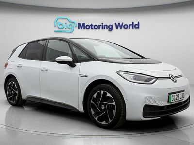 White Used 2022 VW ID.3 Pro Performance Hatchback | £16,400 (Fair price)