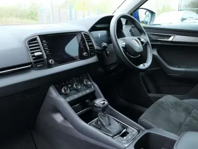 Usado Skoda Karoq SE L 150 CV (110 kW) 2024 Azul SUV