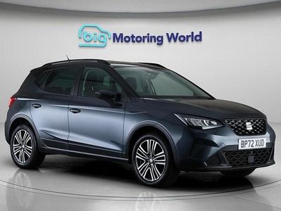Begagnad Seat Arona SE 95 HK (69 kW) 2023 Grå SUV