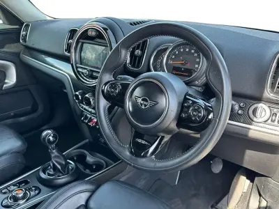 Usado Mini Cooper Countryman Exclusive 136 CV (100 kW) 2019 Blanco SUV
