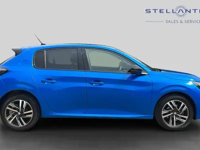 Used Peugeot 208 Allure+ 99 HP (72 kW) 2023 Blue Hatchback