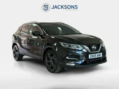 Używany Nissan Qashqai Tekna 140 KM (102 kW) 2019 Czarny SUV