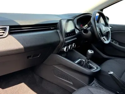 Used Renault Clio Iconic 90 HP (66 kW) 2021 Blue  Hatchback
