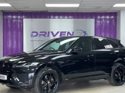Begagnad Jaguar F-Pace R-Dynamic 163 HK (119 kW) 2021 Svart SUV