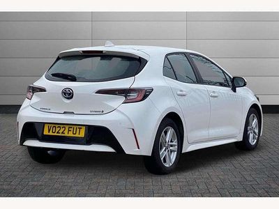 Used Toyota Corolla 122 HP (89 kW) 2022 White Hatchback