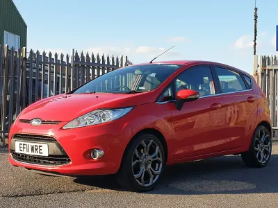 Used Ford Fiesta Zetec 96 HP (70 kW) 2011 Red Hatchback