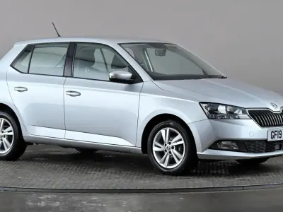 Begagnad Skoda Fabia SE 75 HK (55 kW) 2019 Silver Halvkombi
