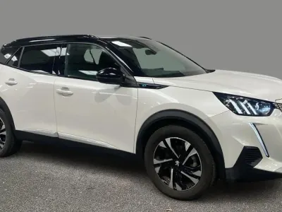Używany Peugeot 2008 GTi 100 kW (136 KM) 2023 Biały SUV