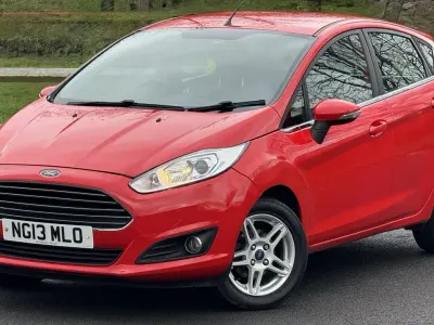 Gebraucht Ford Fiesta Zetec 2014 Rot Kleinwagen
