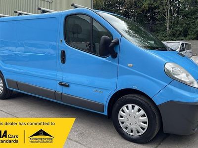 Blue Used 2014 Nissan Primastar SE MPV | £3,995 (Super price)