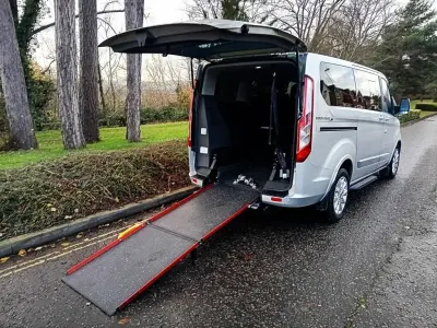 Used Ford Tourneo Custom Titanium 130 HP (95 kW) 2020 Silver Van