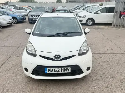 Used Toyota Aygo 2012 White Hatchback