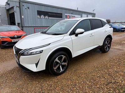 Used Nissan Qashqai N-Connecta 140 HP (102 kW) 2022 White SUV