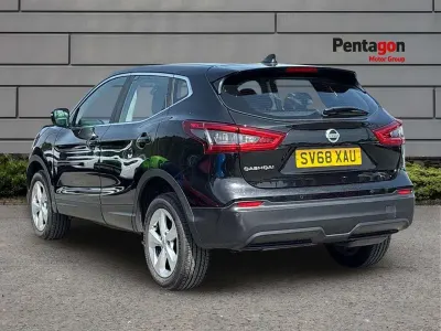 Used Nissan Qashqai Acenta Premium 113 HP (83 kW) 2018 Black SUV