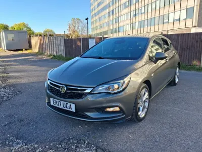 Używany Vauxhall Astra SRi 150 KM (110 kW) 2017 Szary Hatchback